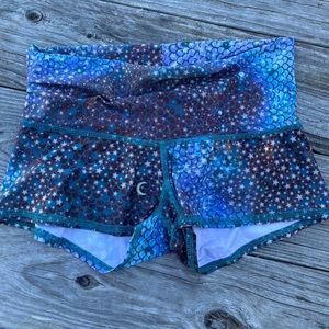 Teeki shorts